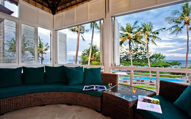 Stunning plantation style 6 bedrooms beachfront villa (15)