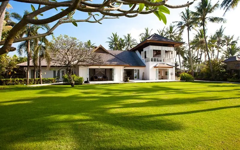 Stunning plantation style 6 bedrooms beachfront villa (5)