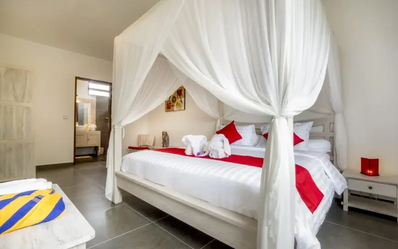 Contemporary Luxury Villa With Three Bedrooms Private Tropical Garden in Seminyak 14