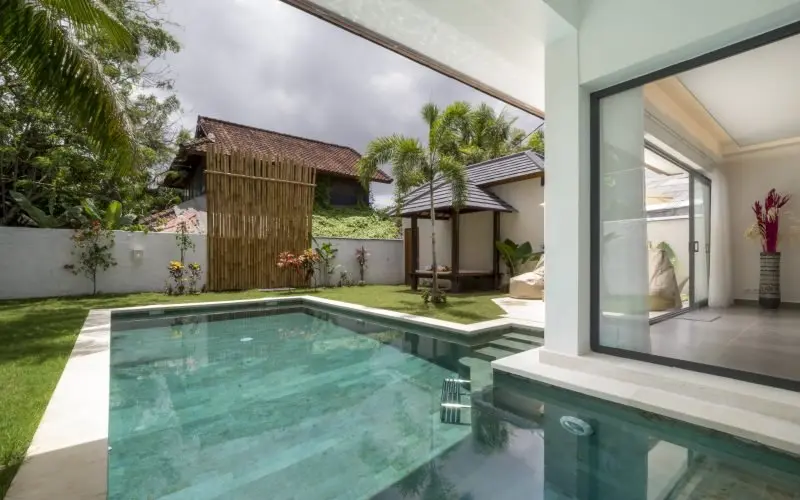 Contemporary Luxury Villa With Three Bedrooms Private Tropical Garden in Seminyak 24