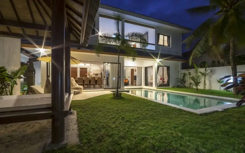 Contemporary Luxury Villa With Three Bedrooms Private Tropical Garden in Seminyak 41