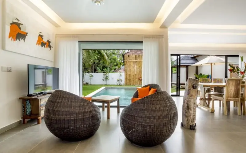 Contemporary Luxury Villa With Three Bedrooms Private Tropical Garden in Seminyak 6
