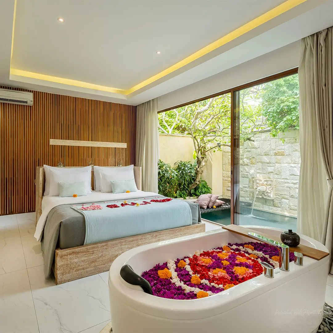 Luxurious Honeymoon Retreats Await: Reserve Your Romantic Villa Escape Now