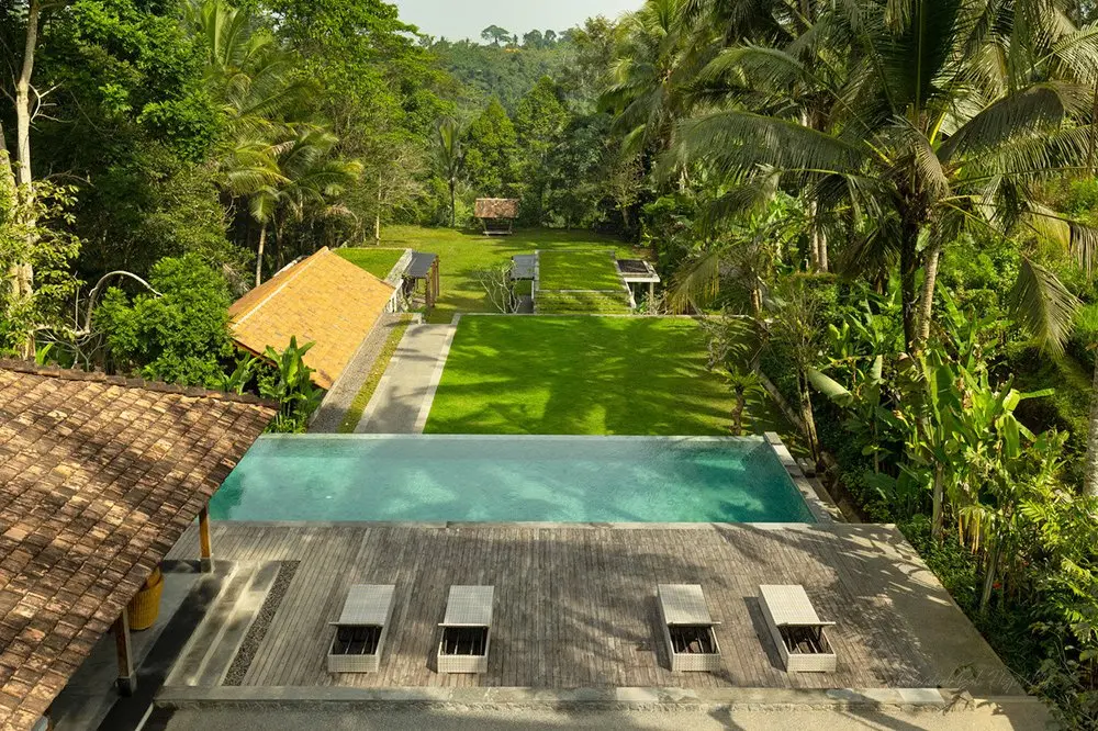 Embrace Opulence: Exquisite 6-Bedroom Villas with Private Pools in Bali